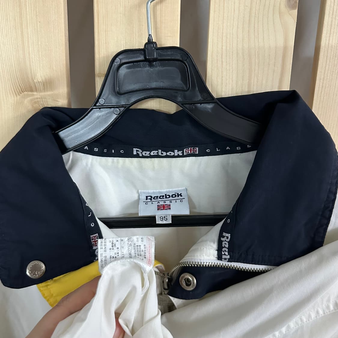 (M) 리복 올드스쿨 화이트 바람막이 자켓 상품이미지4