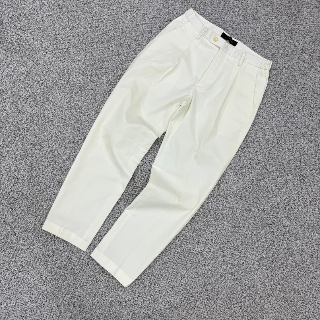 46 뉴스탠다드 핀턱 팬츠 0427J 상품이미지1
