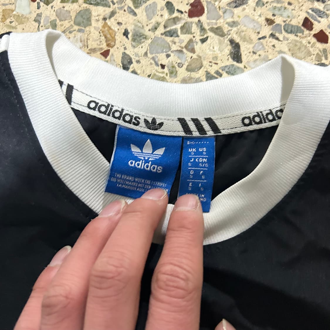 아디다스(ADIDAS)블랙 링거티 상품이미지4