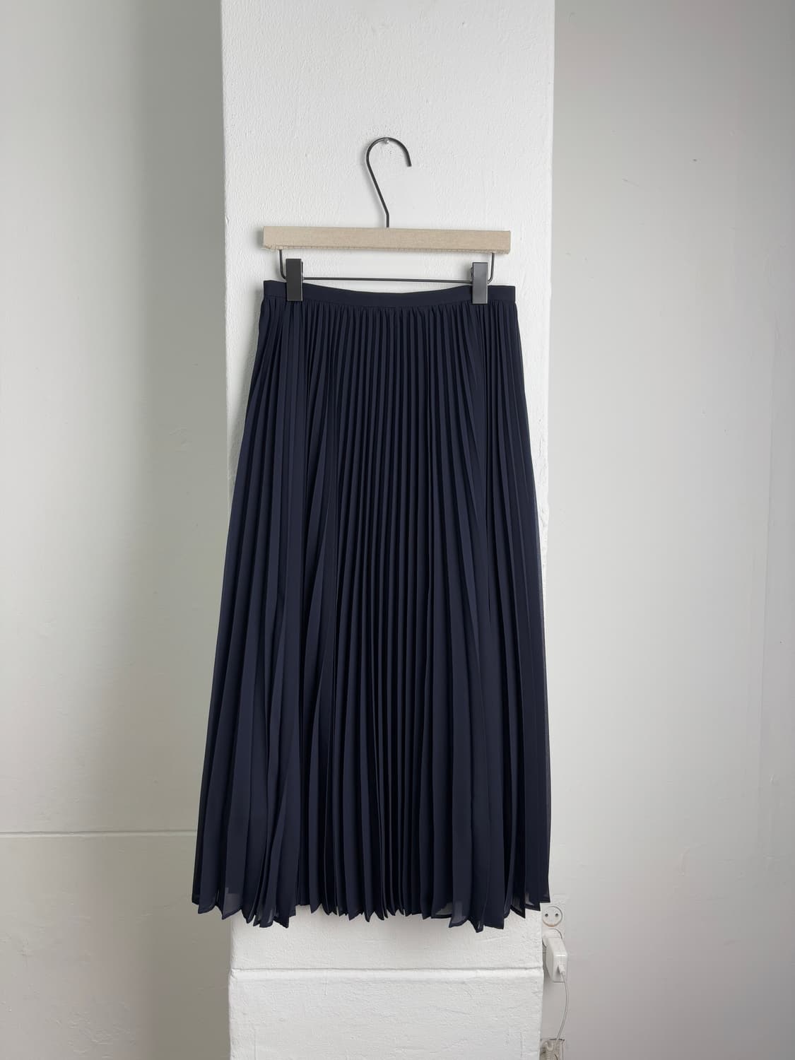 LE CIEL BLEU Navy Pleated Slit Skirt 상품이미지5