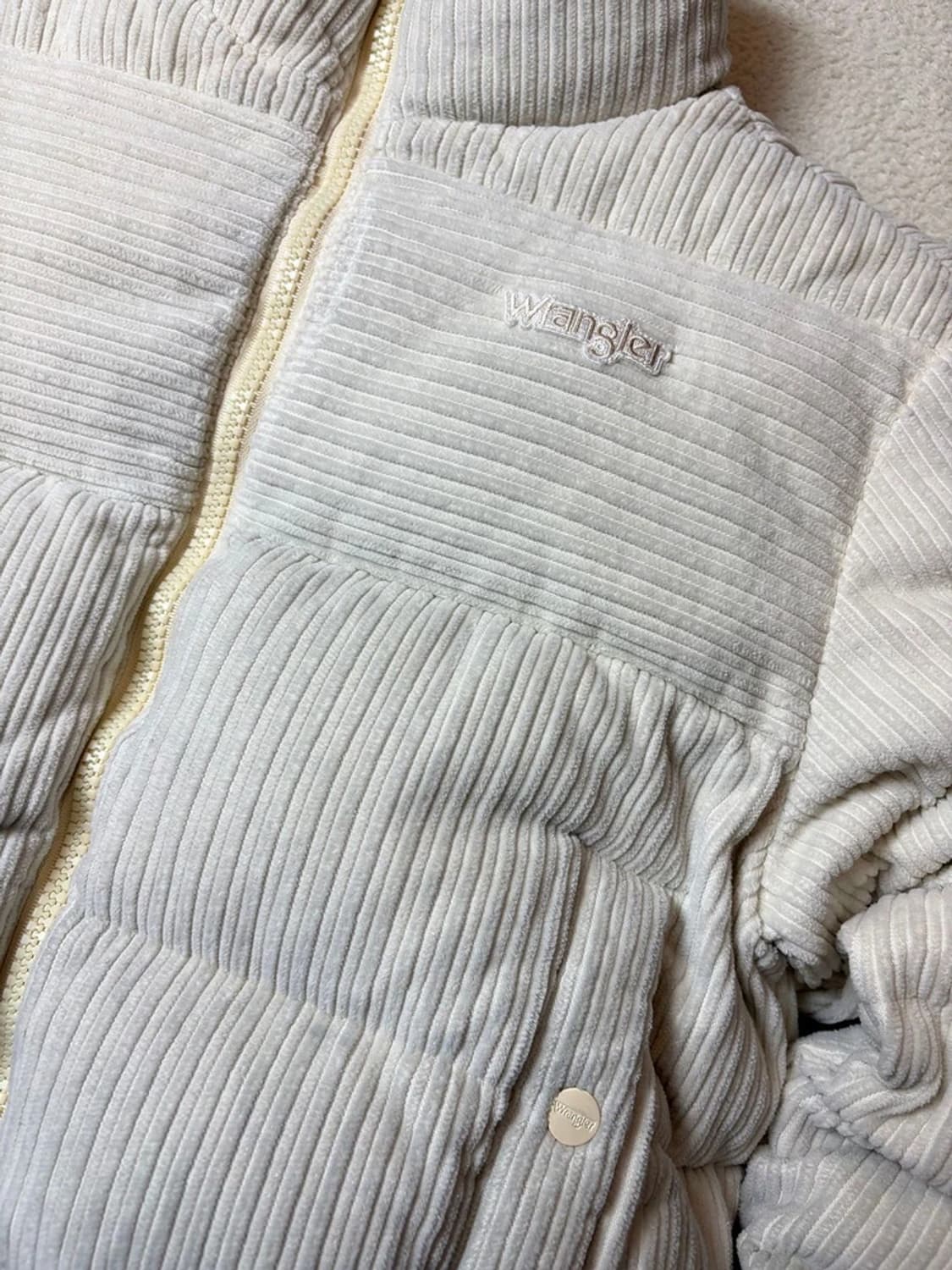 랭글러 23FW 코듀로이 덕다운 크롭 패딩 PN6549 상품이미지4