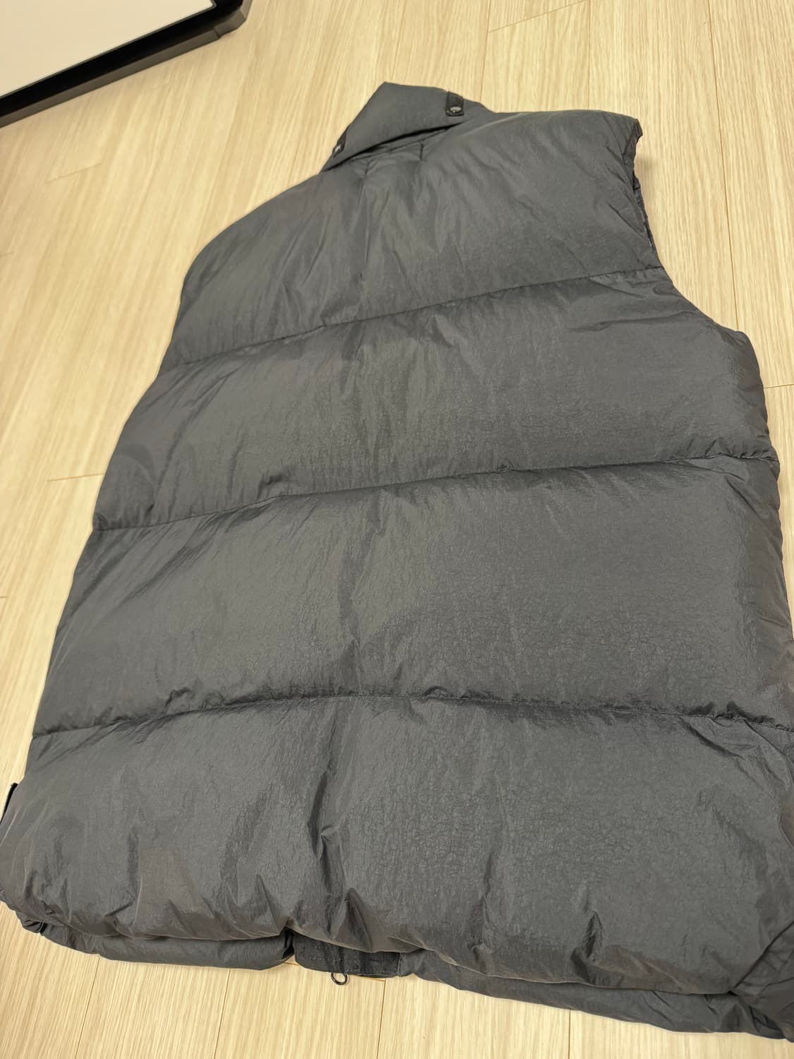 스톤아일랜드 크링클랩스 21fw 패딩 조끼 L사이즈 팝니다. 상품이미지2