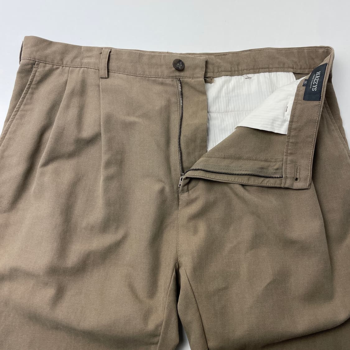 [중고] 헤지스 베이지 핀턱 남성 면바지 치노팬츠 상품이미지2