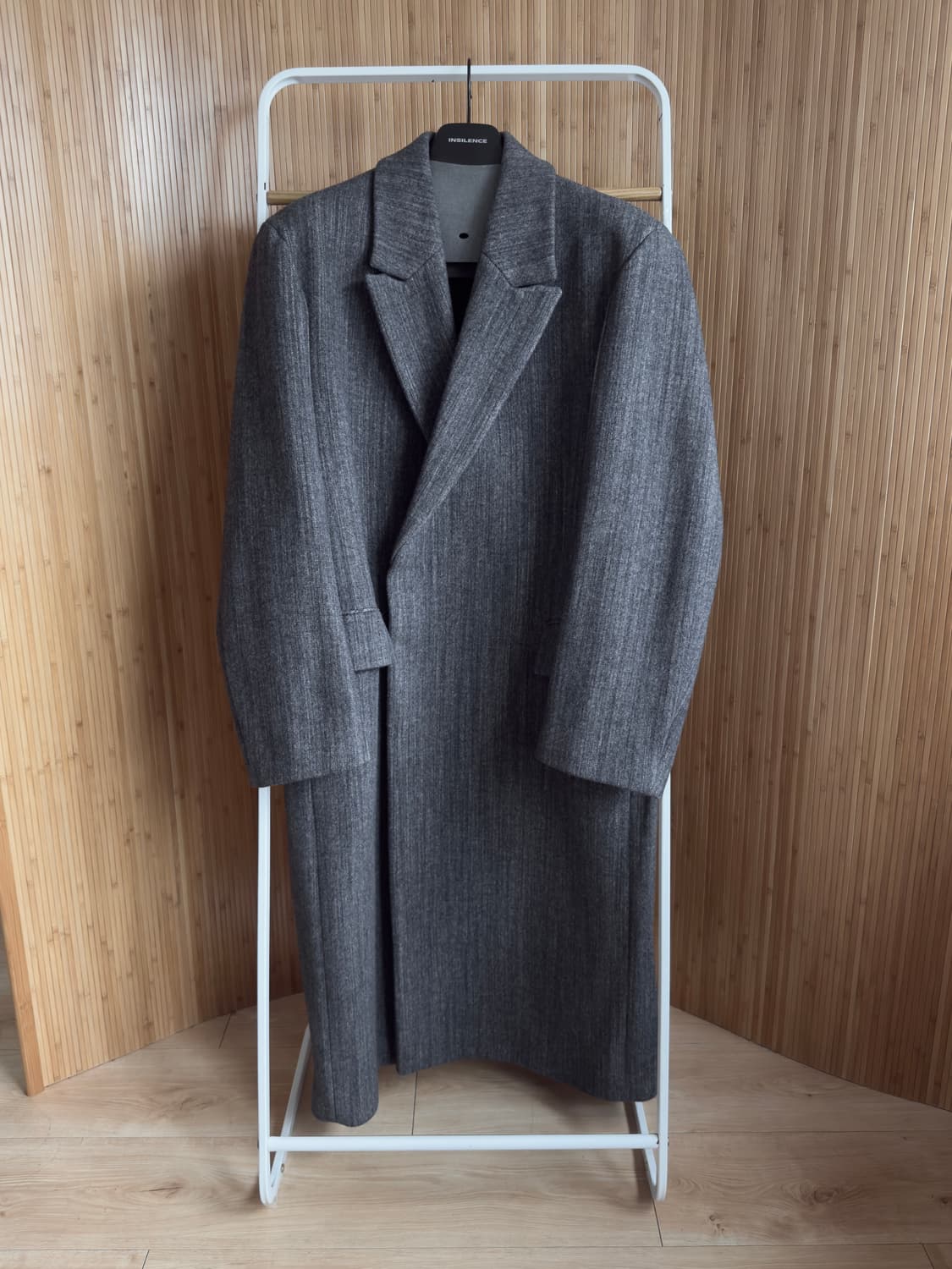 인사일런스 스페이스 다잉 코트 상품이미지2