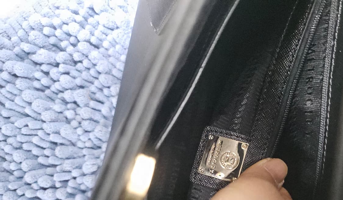 메트로시티 사피아노 가죽 체인 숄더백 상품이미지9