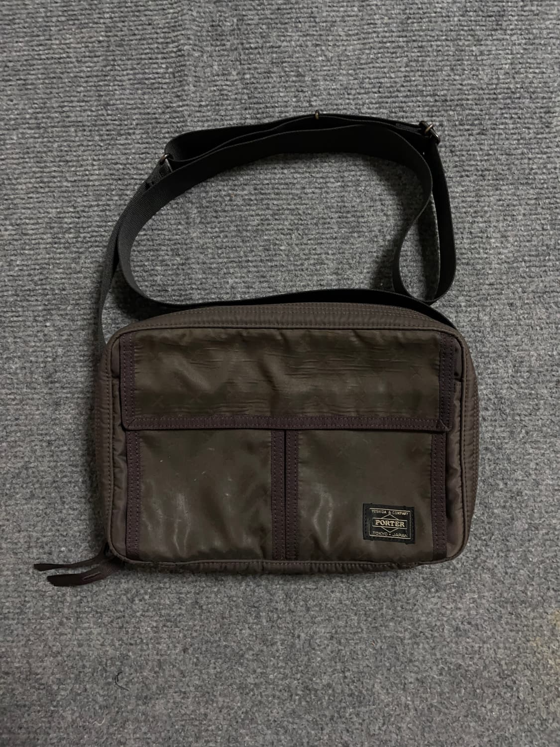 포터 브라운 나일론 숄더백 상품이미지1