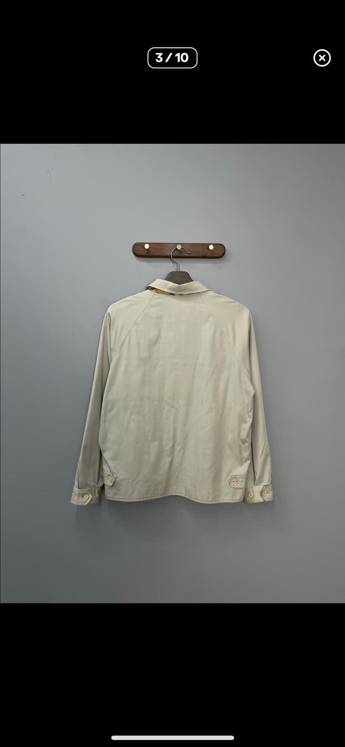 버버리 자수로고 베이지 카라넥 자켓 A3020 상품이미지3