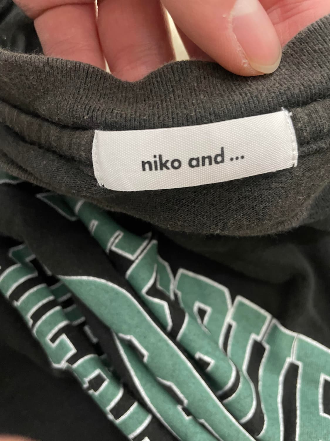 Niko and - 프린팅 티셔츠 (L 추천) 상품이미지3