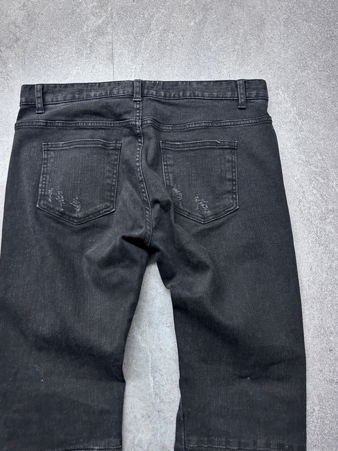 블랙 디스트로이드 지퍼 디테일 데님 상품이미지8