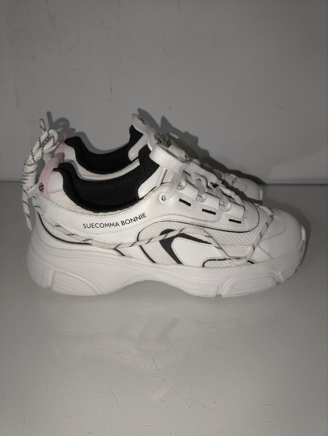 235mm 슈콤마보니 러너 스니커즈 상품이미지1