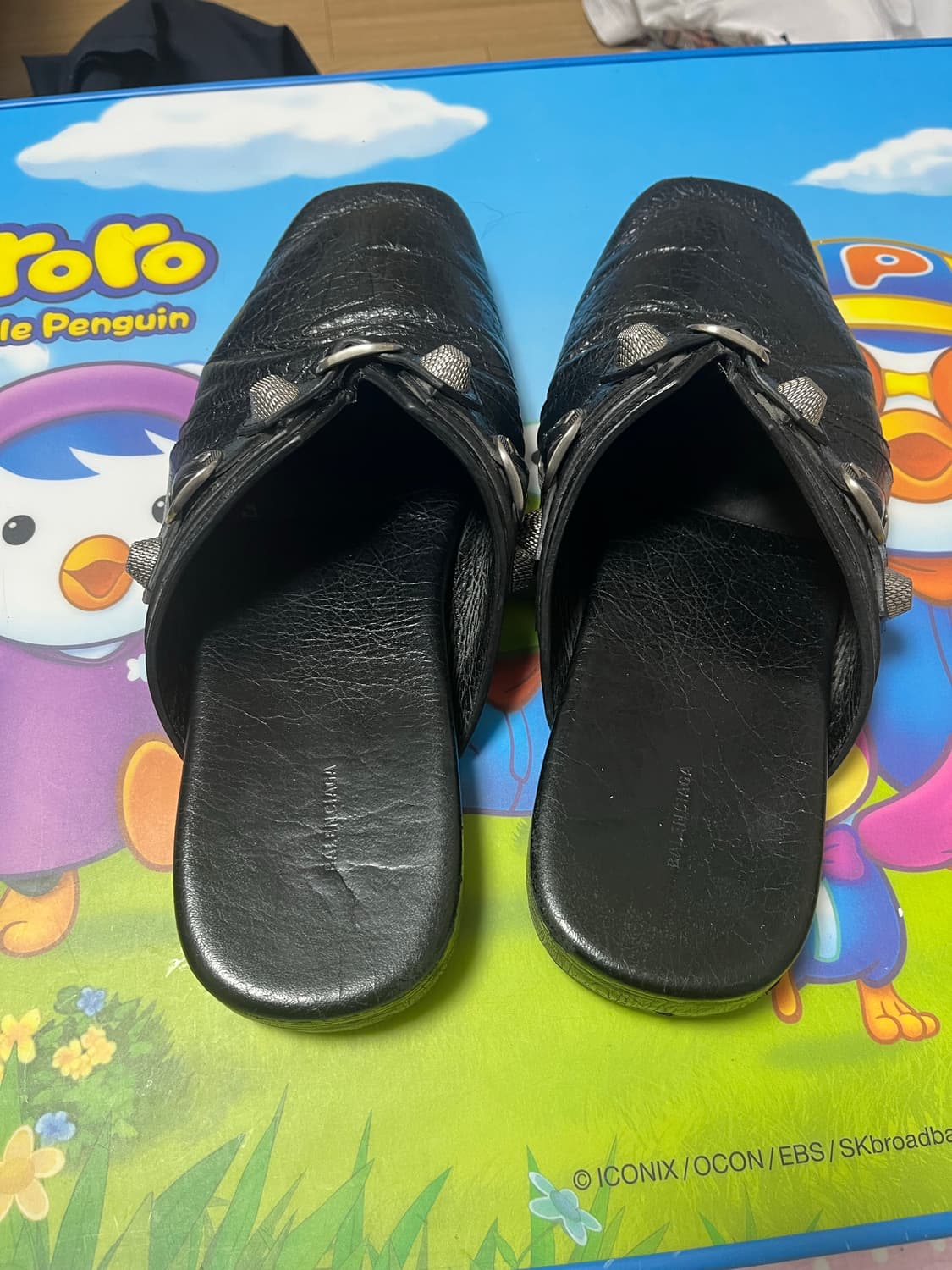 발렌시아가 코지 카골 뮬 상품이미지2