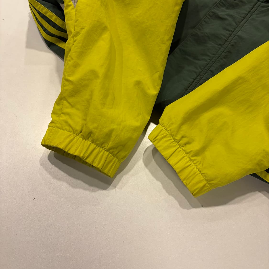 [3XL] 아디다스 어반 올드스쿨 바람막이 옐로우/그린 D32 상품이미지6