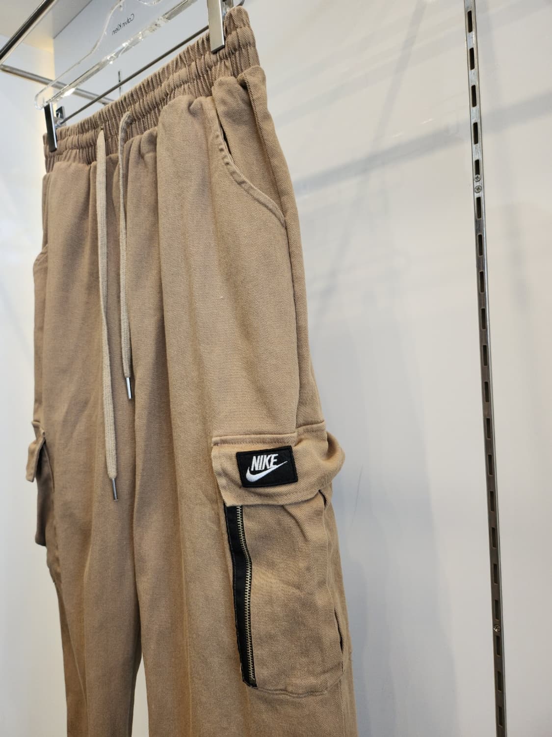나이키 브라운 여성카고팬츠 상품이미지3