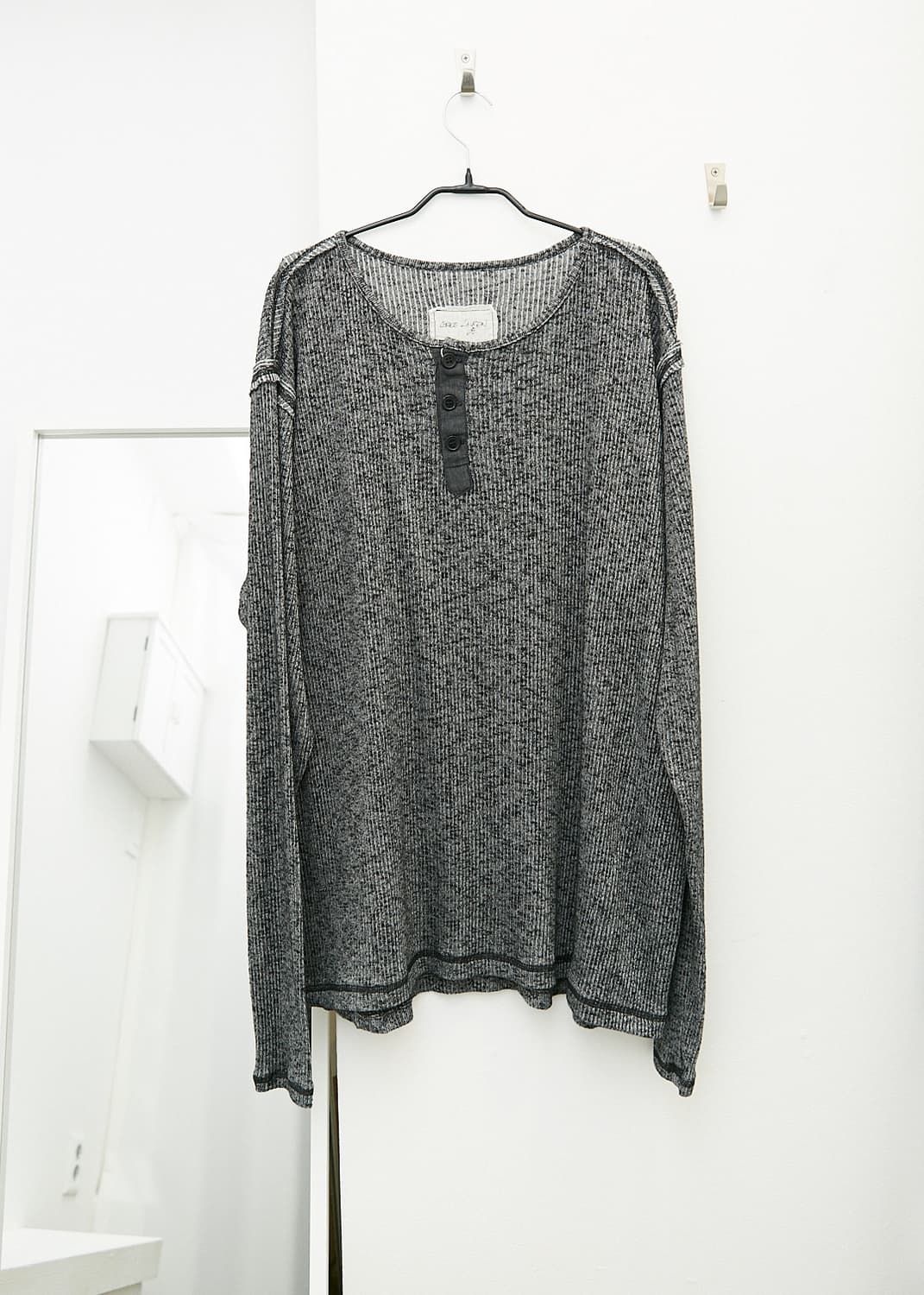 Henley Neck Long Sleeve T-Shirt 상품이미지1