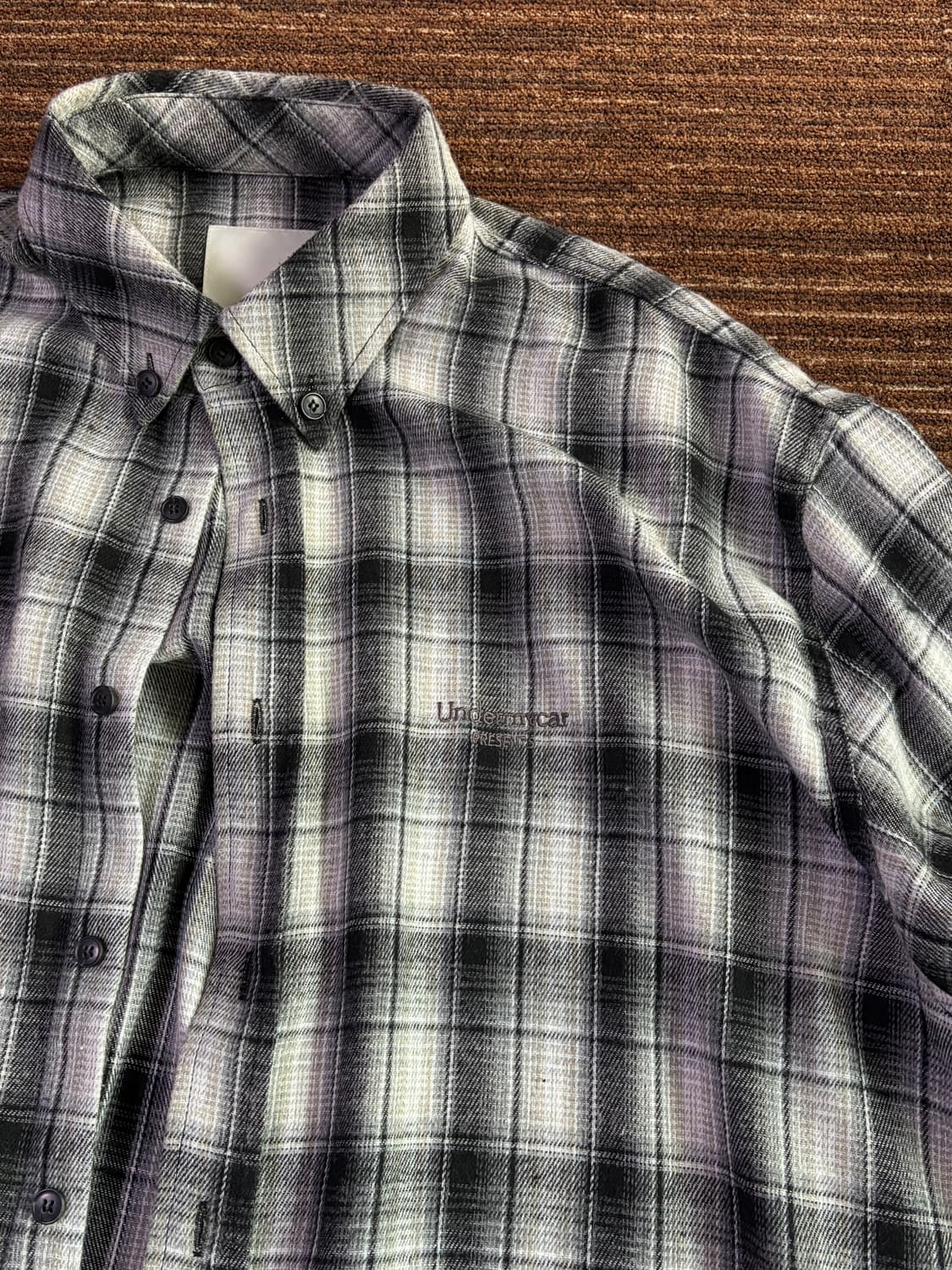 언더마이카 무.120 오리지널 로고 베이직 롱슬리브 체크셔츠 베이지 블랙 상품이미지4