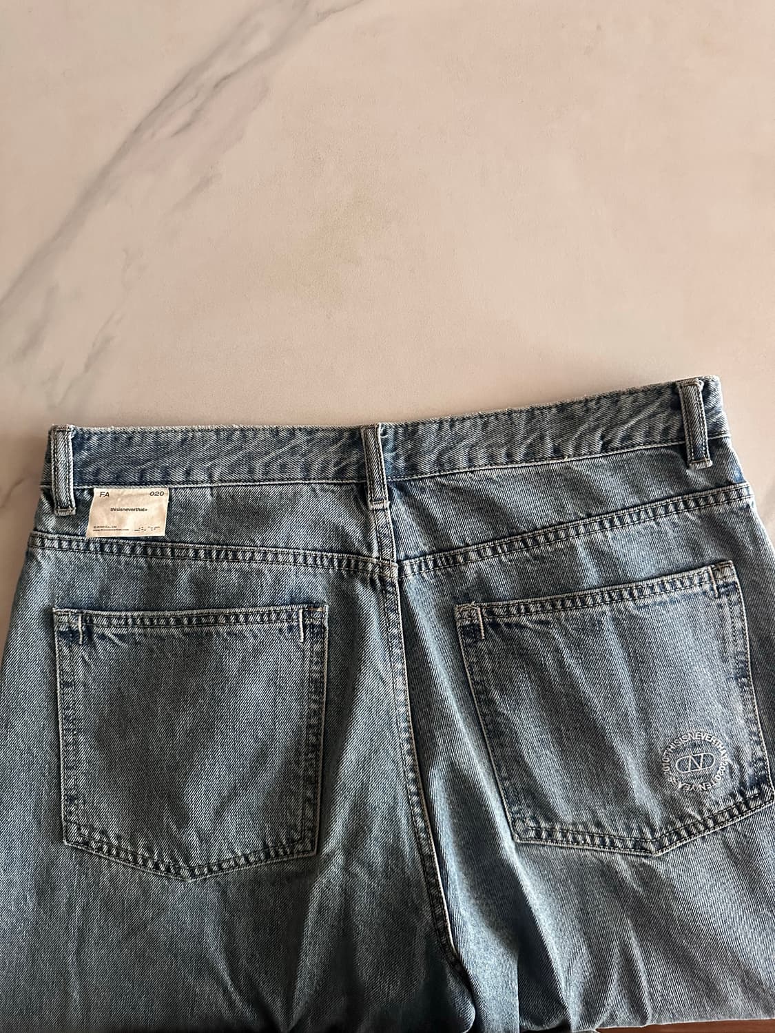 디스이즈네버댓 이지 진 M 상품이미지1