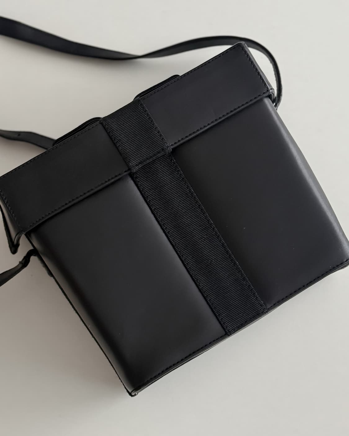 페라가모 클래식 리본 디테일 숄더백 상품이미지7