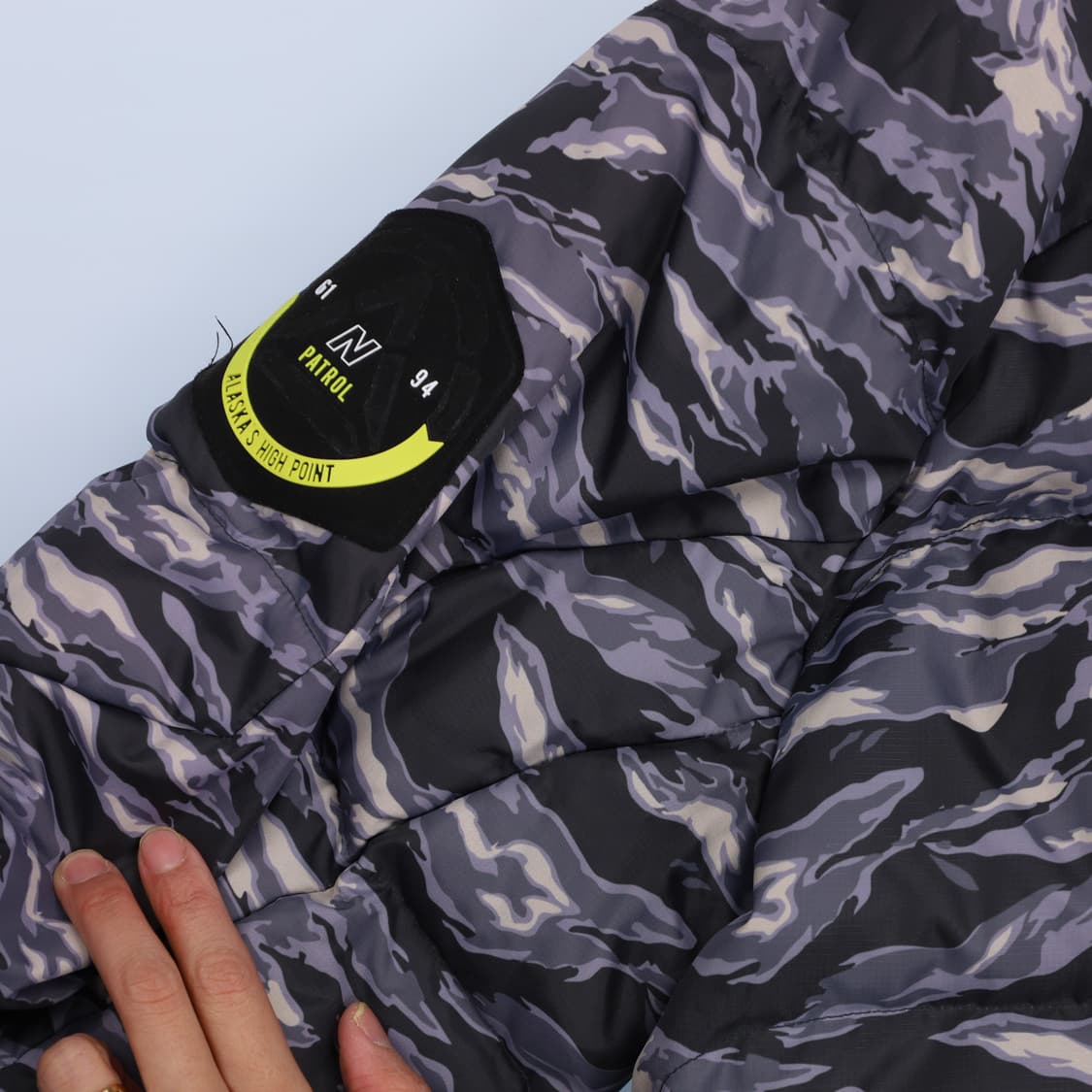 100 뉴발란스 카모 덕패딩 0210H1 상품이미지6