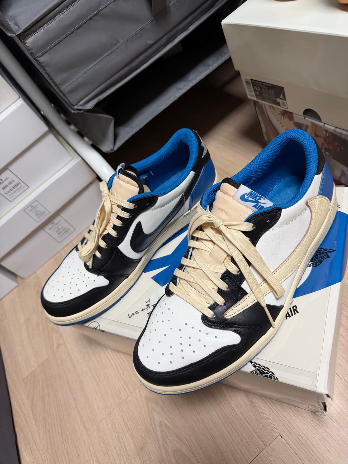 나이키 조던1 x 프라그먼트 x 트래비스 스캇 로우 OG 280사이즈 상품이미지8