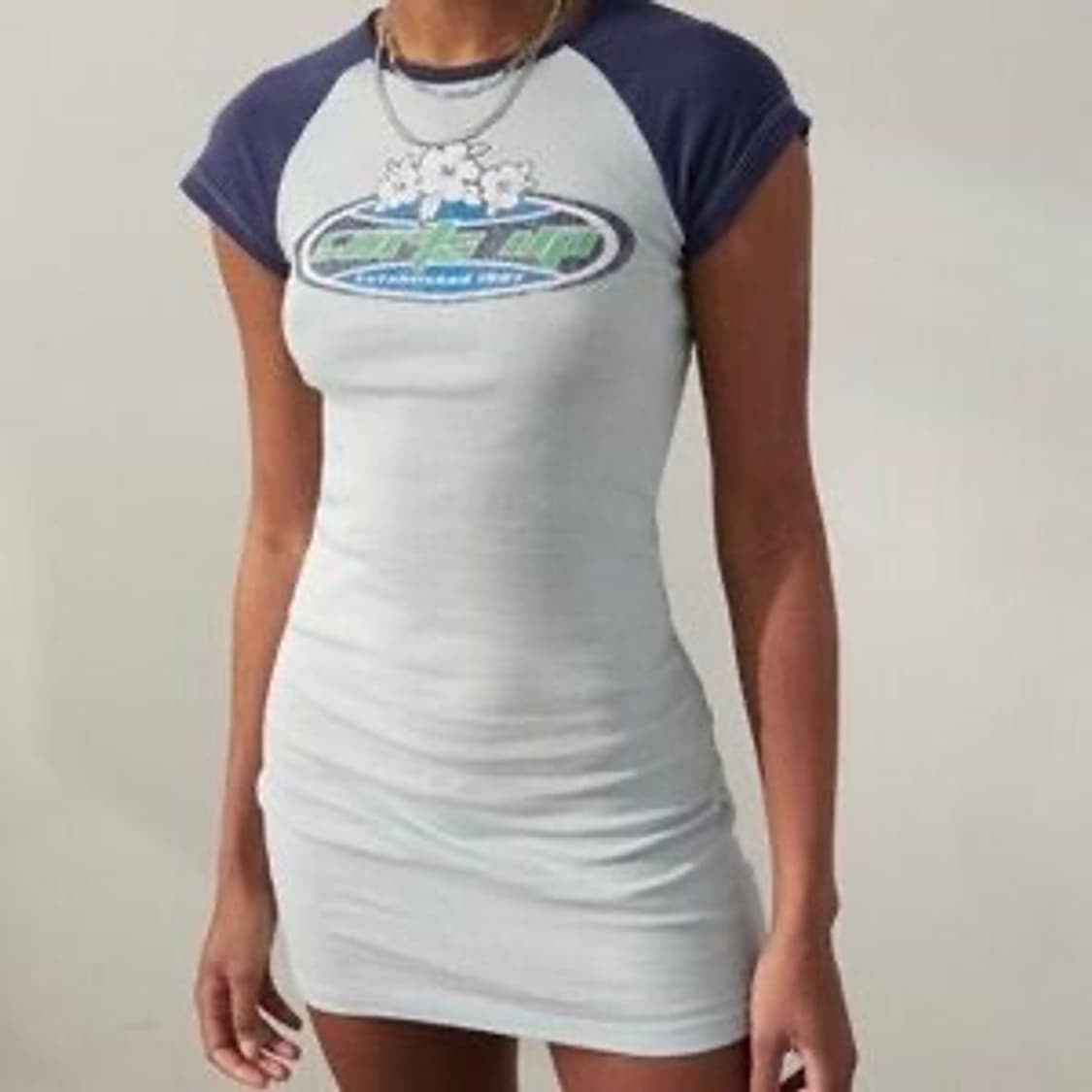 얼반아웃피터스 라글란 캡슬리브 반팔 면티 미니 드레스 원피스 상품이미지1