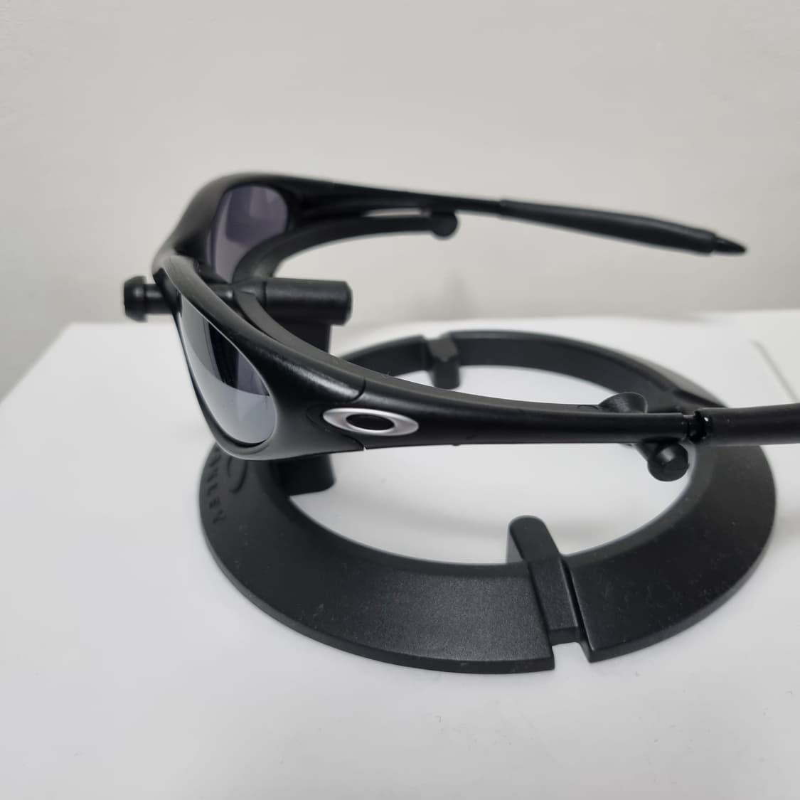 오클리 미뉴트 1.0 매트블랙 상품이미지2