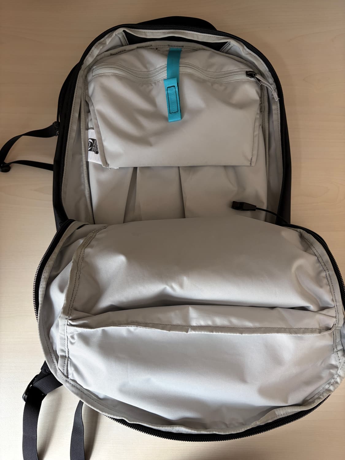 아크테릭스 맨티스 16 블랙 상품이미지5