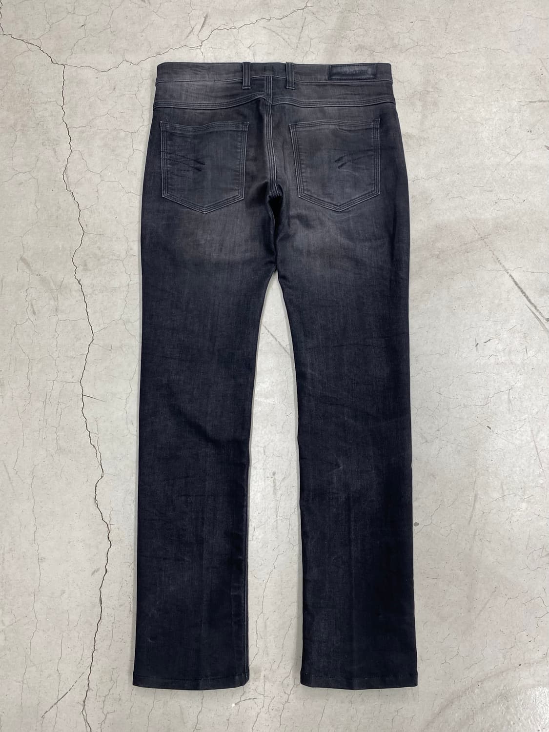 닐 바렛 슬림핏 코팅 팬츠 상품이미지5