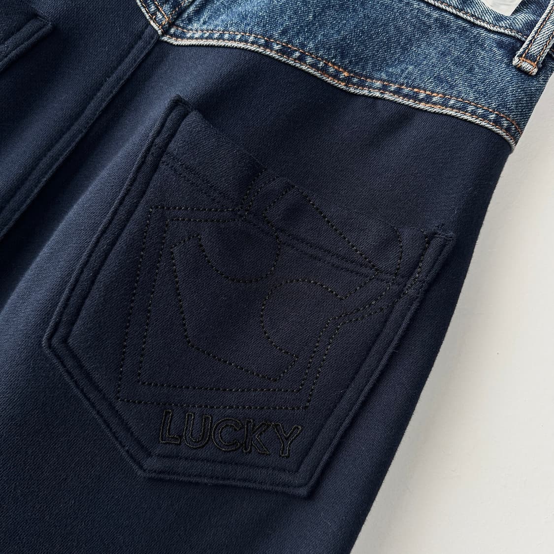 럭키슈에뜨 22 텍스처 블록 데님 스커트 상품이미지5