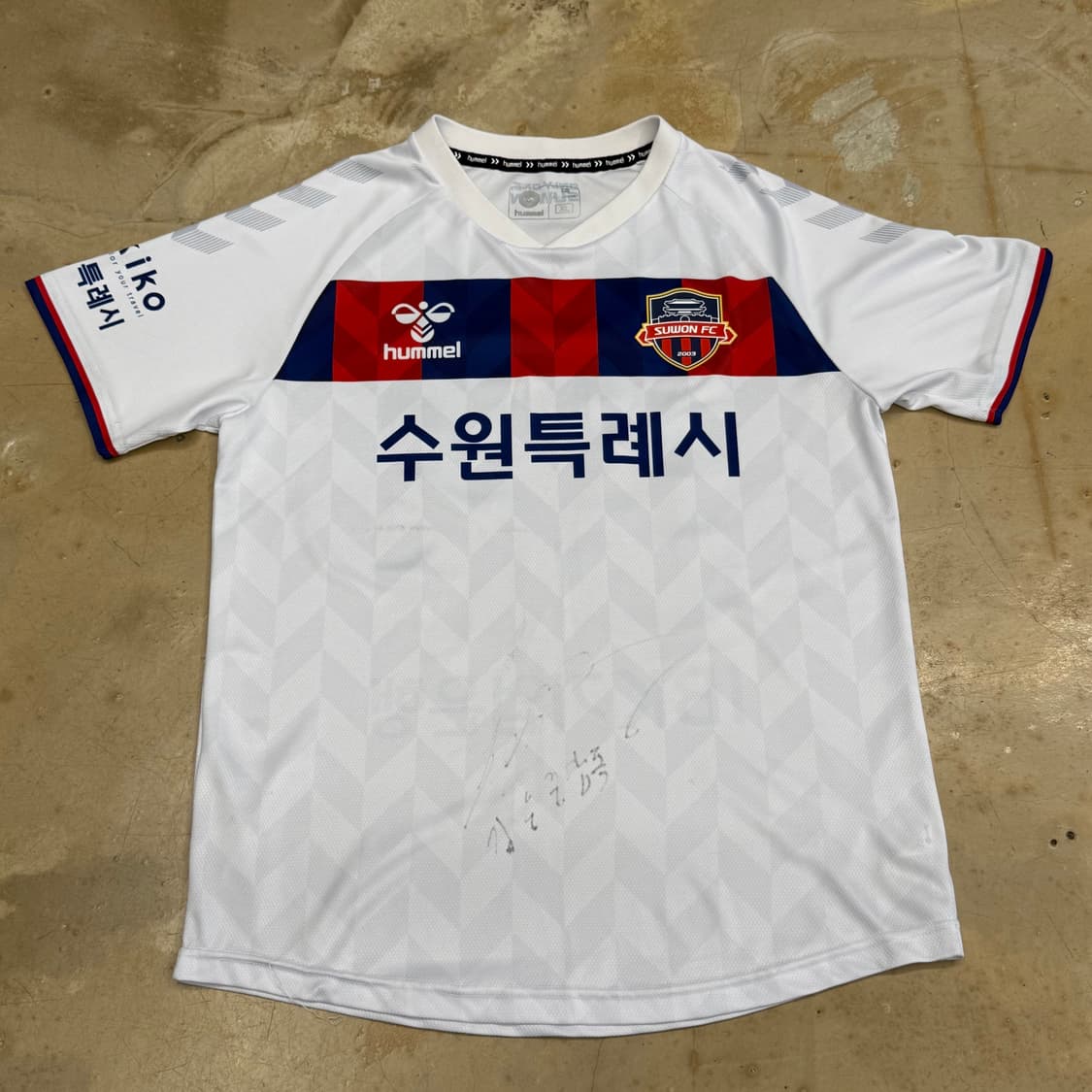 XL 수원FC 화이트 No.88 이용 사인 유니폼 상품이미지3