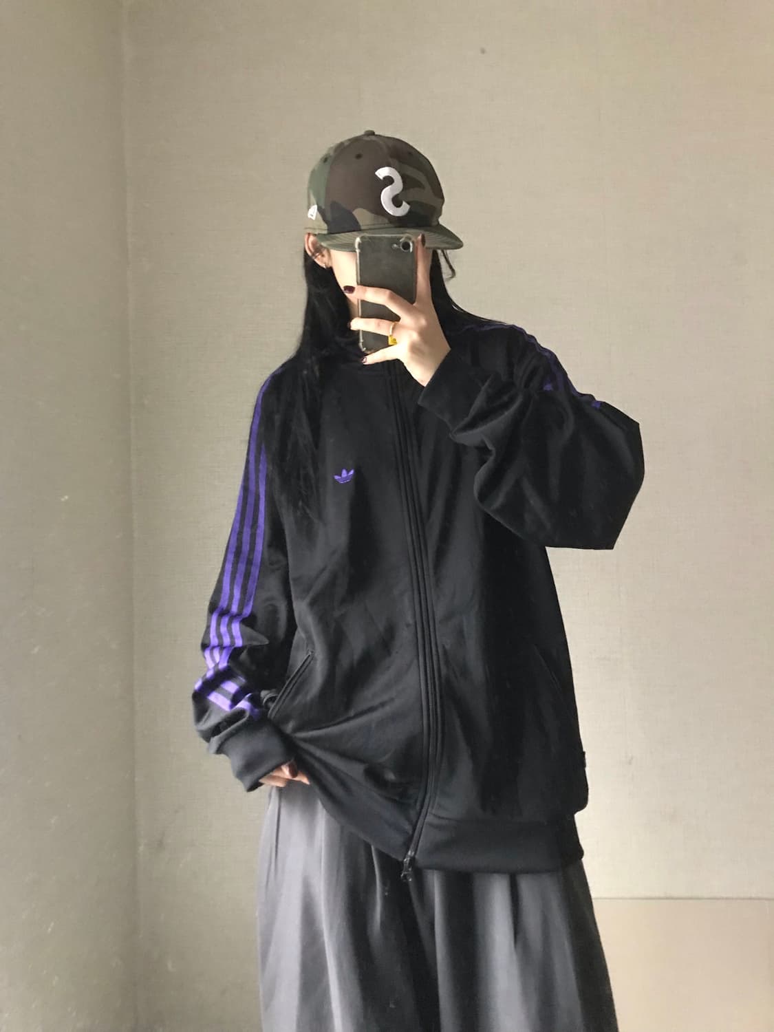 아디다스 블랙 퍼플 오버핏 져지 상품이미지3