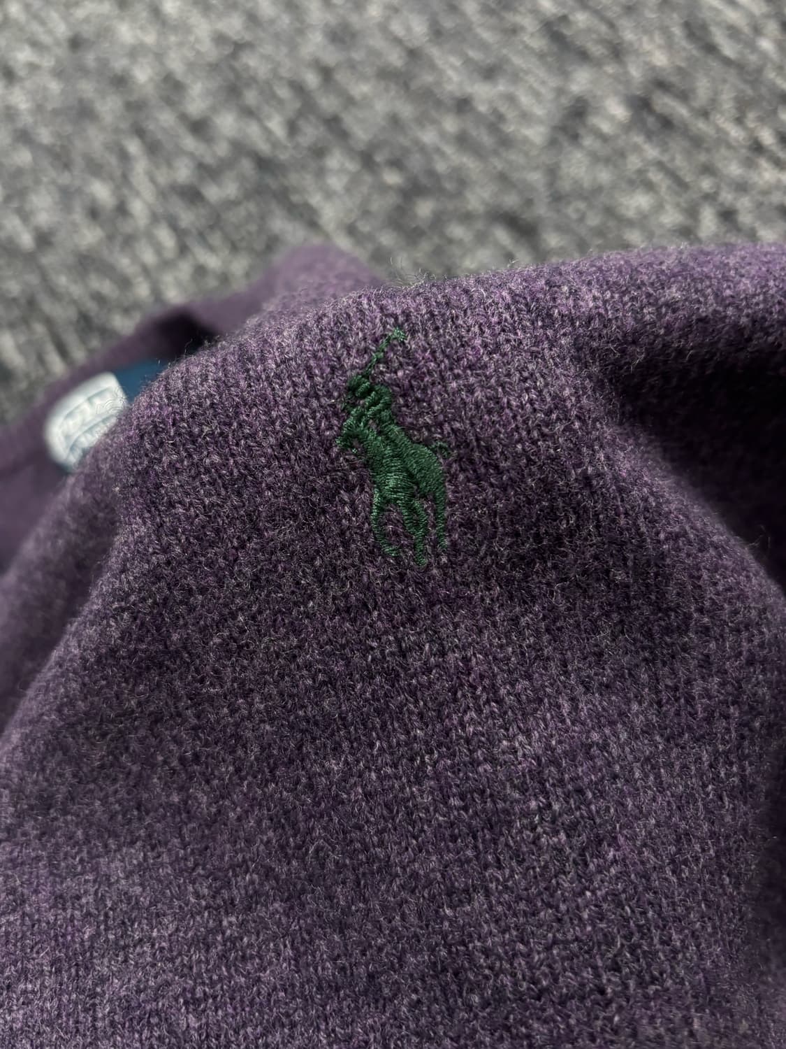 폴로 퍼플 램스울 브이넥 니트 상품이미지6