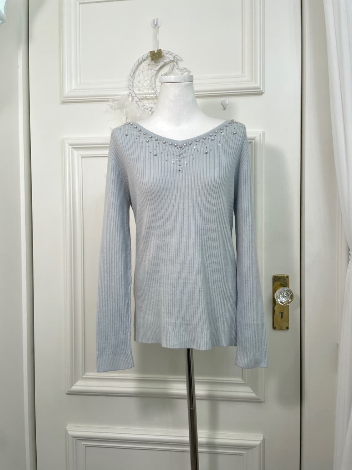 sheer mint beads point v-neck loose knit 상품이미지1