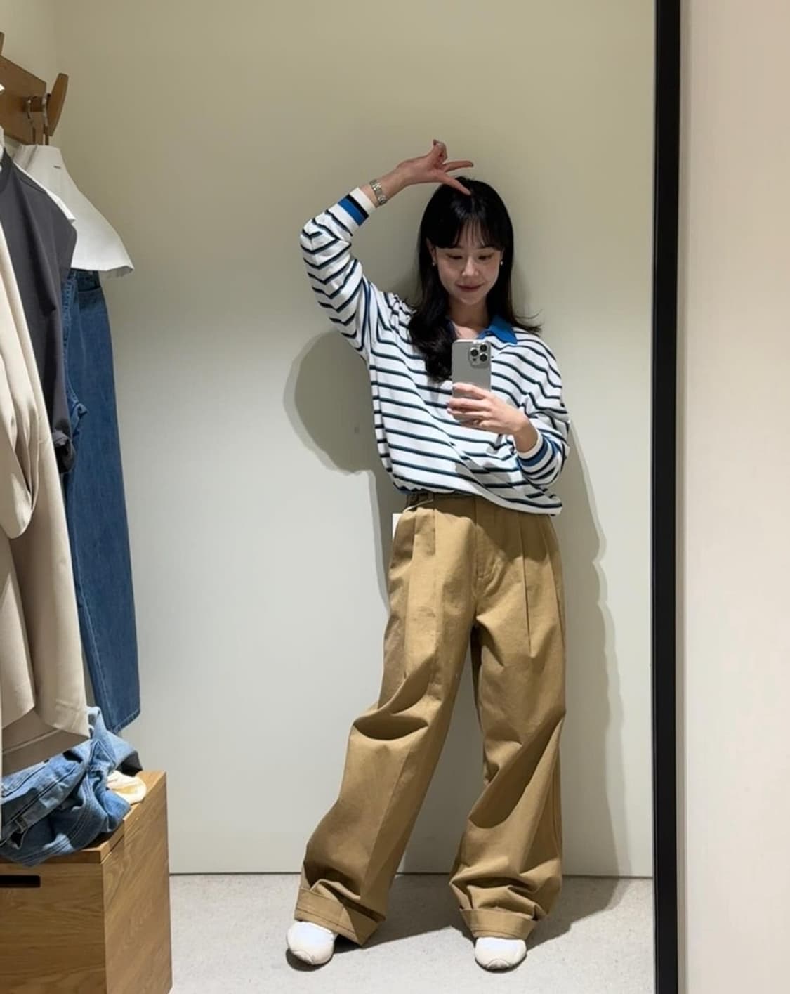 문달 스트라이프 카라 니트 상품이미지1