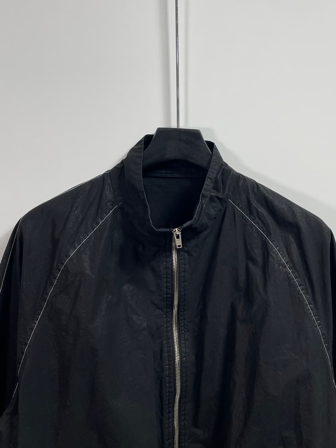 마땡킴 스펠아웃 코팅 바람막이 (on.626)   상품이미지4