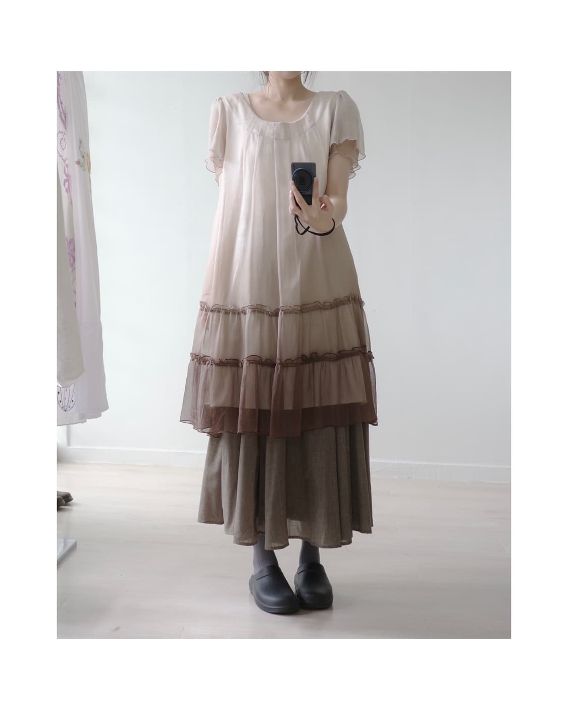 Soft peach pleated chiffon one-piece 상품이미지1