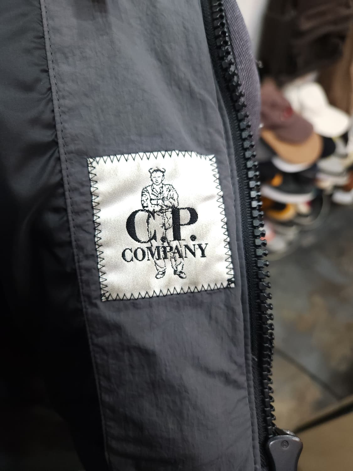 cp 컴퍼니 오리털 패딩조끼
​
 상품이미지5