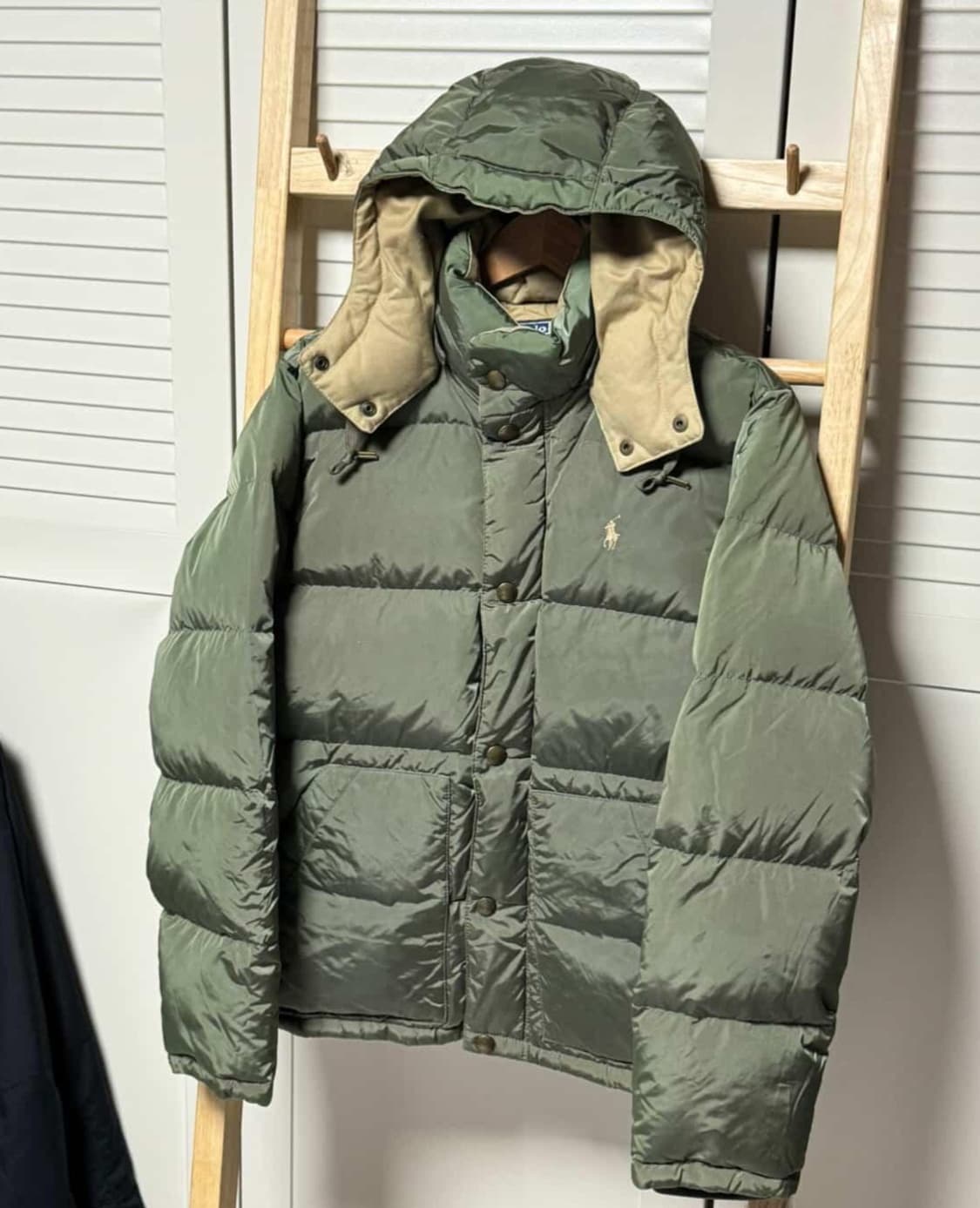 폴로 랄프로렌 카키 유광 패딩 자켓 모자 탈부착 상품이미지2