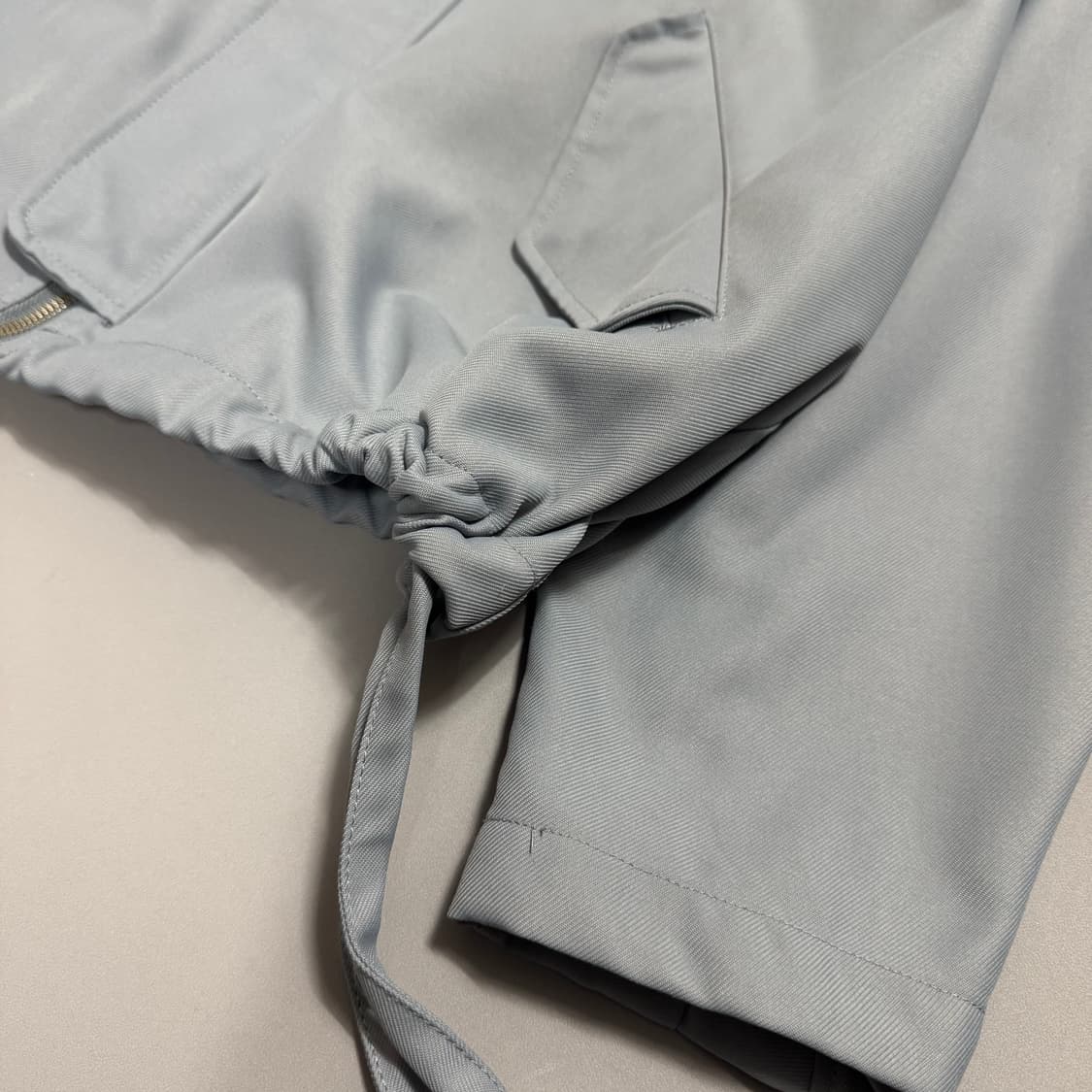 레이지블루(RAGE BLUE) 스카이블루 스트랩 하이넥 밀리터리 자켓 상품이미지5