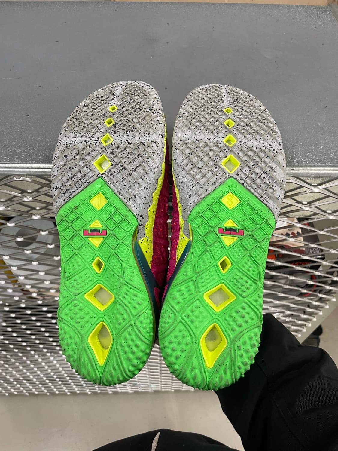 나이키 르브론 18 로스앤젤레스 275 상품이미지6