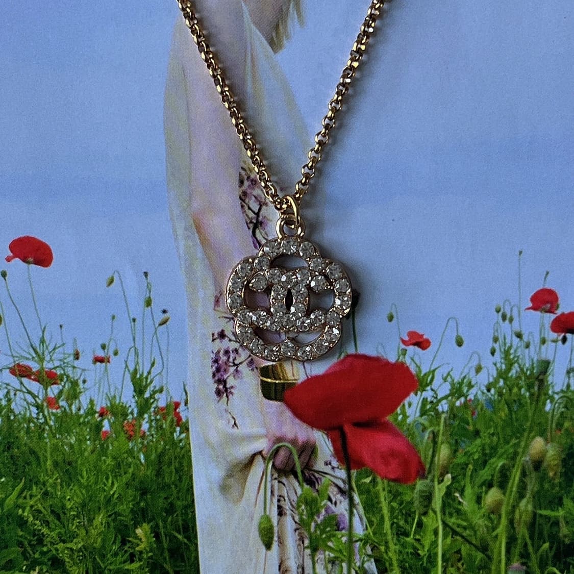 샤넬 크리스탈 라비앙로즈 골드 목걸이 상품이미지1