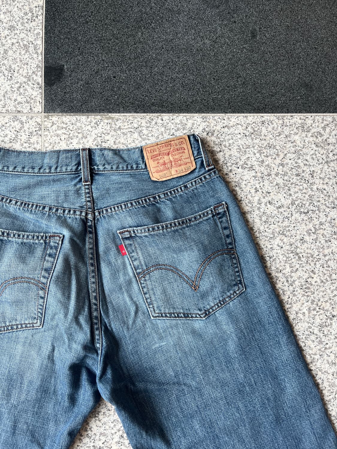 Levi’s 569 Loose Straight Jeans 상품이미지3