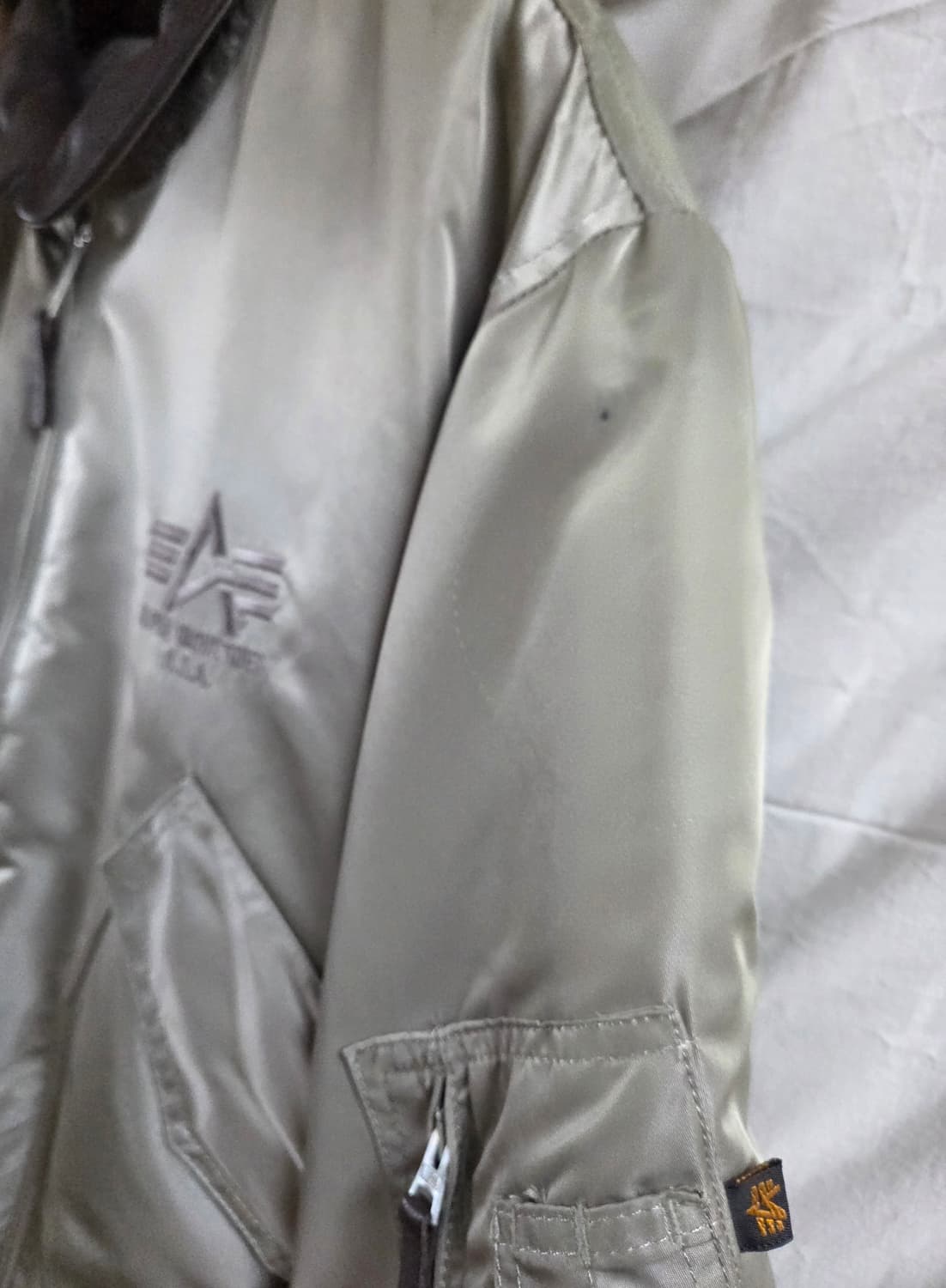 알파인더스트리 CWU-45P 플라이트 ma-1 봄버 자켓 상품이미지3