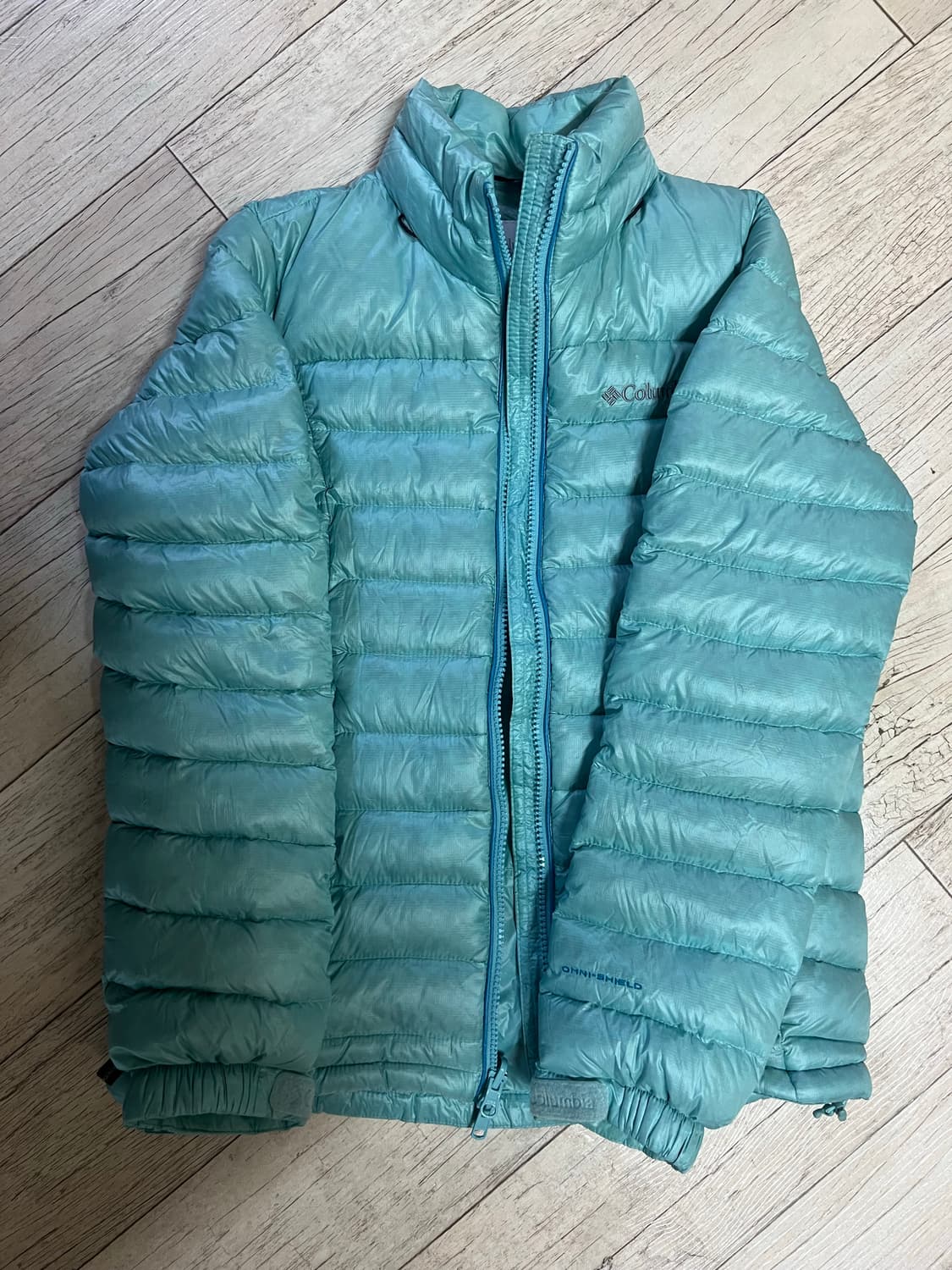 콜롬비아 경량패딩  상품이미지1