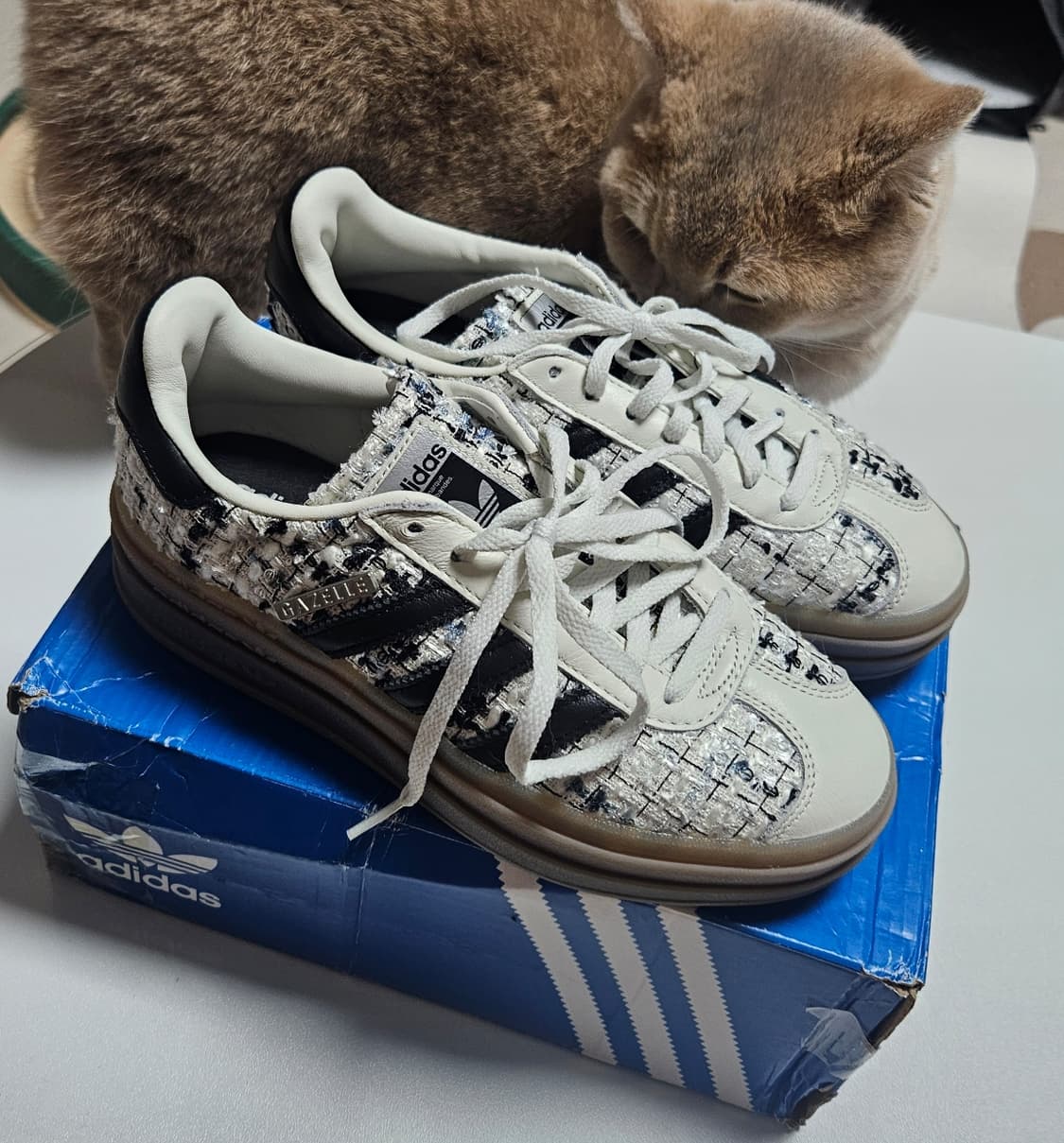 아디다스 통굽 트위드 가젤 상품이미지1