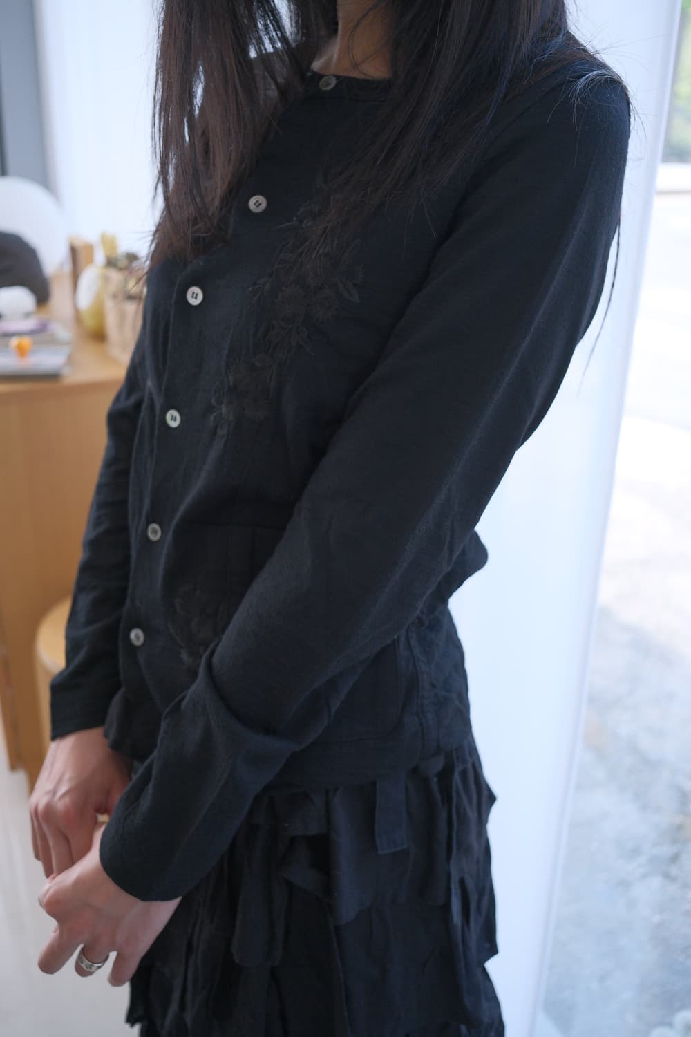 Flower embroidered shirring cardigan 상품이미지2