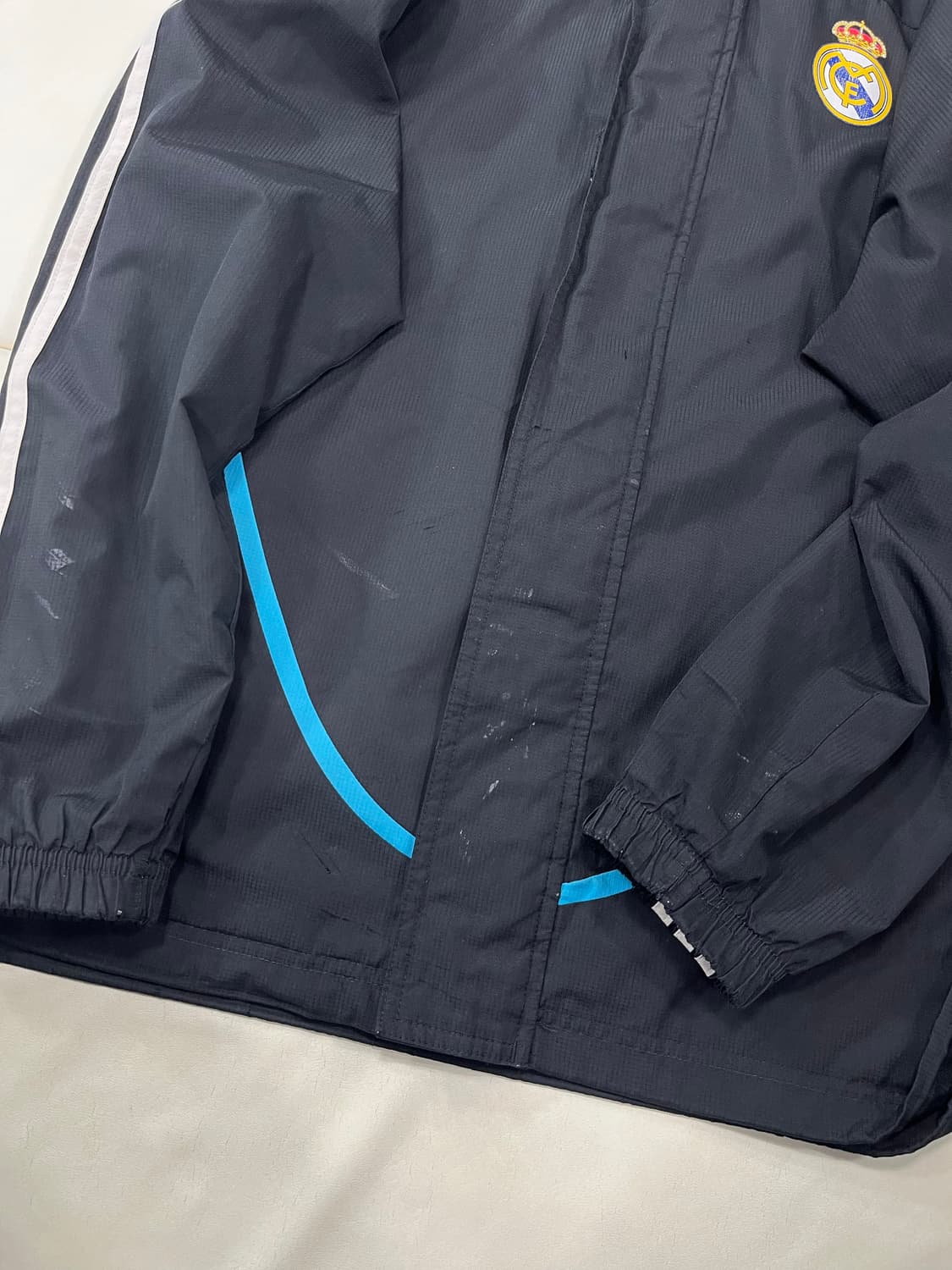 아디다스 레알 마드리드 CF 우븐 자켓 상품이미지9