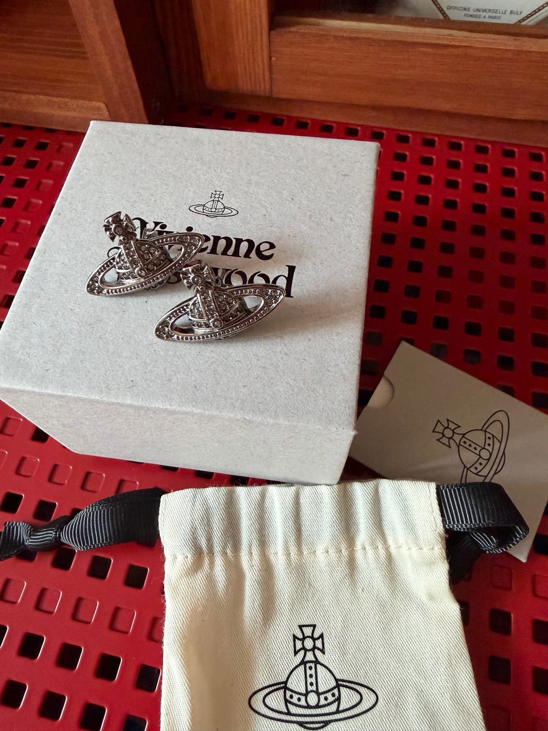 비비안웨스트우드 orb로고 귀걸이 상품이미지2