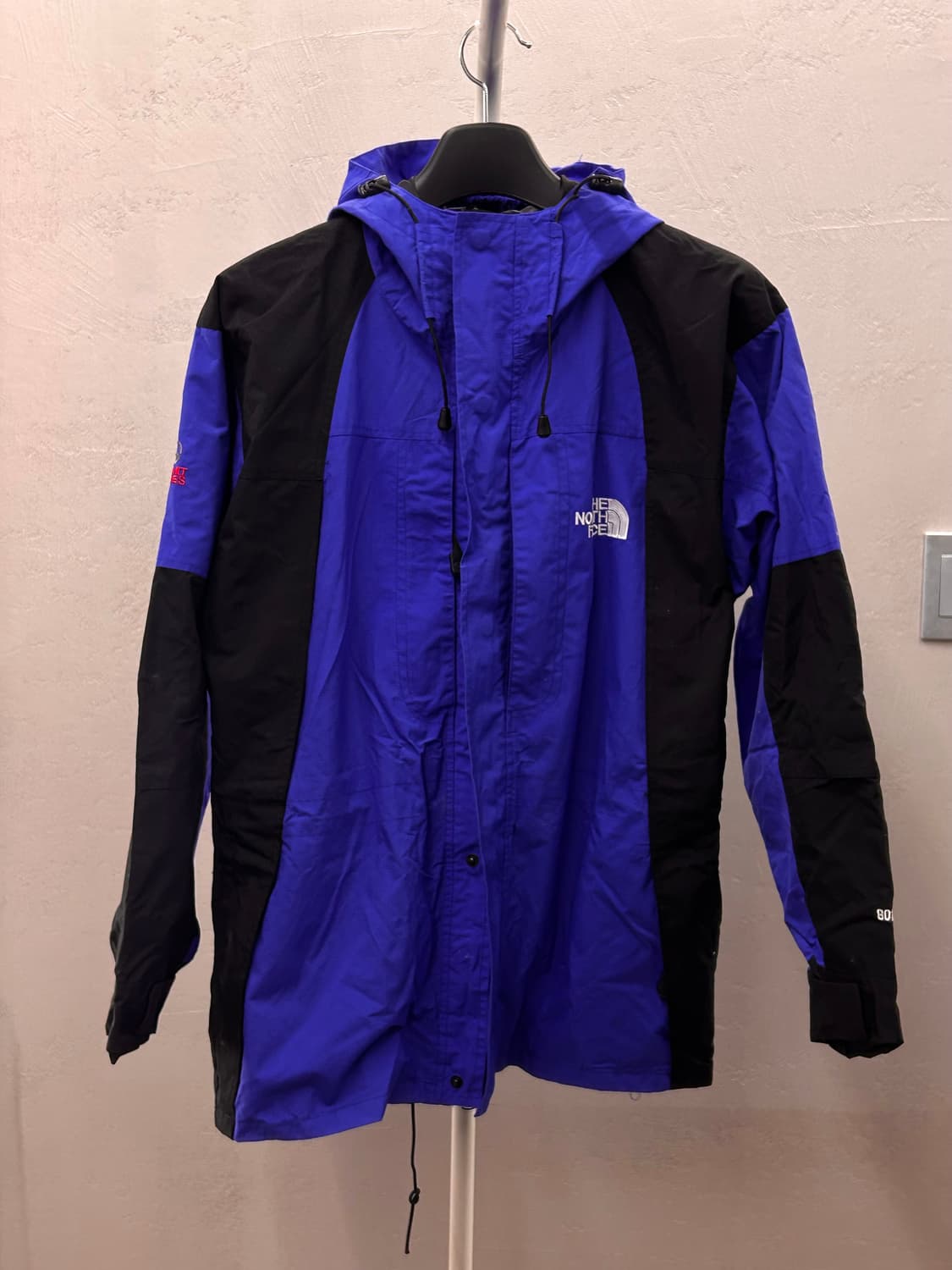 노스페이스 고어텍스 서밋시리즈 방풍 자켓 상품이미지2