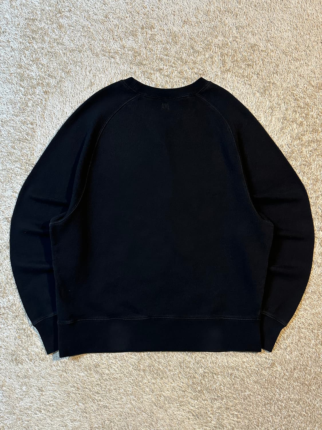 아미 AMI 스몰 하트로고 맨투맨 블랙 상품이미지3