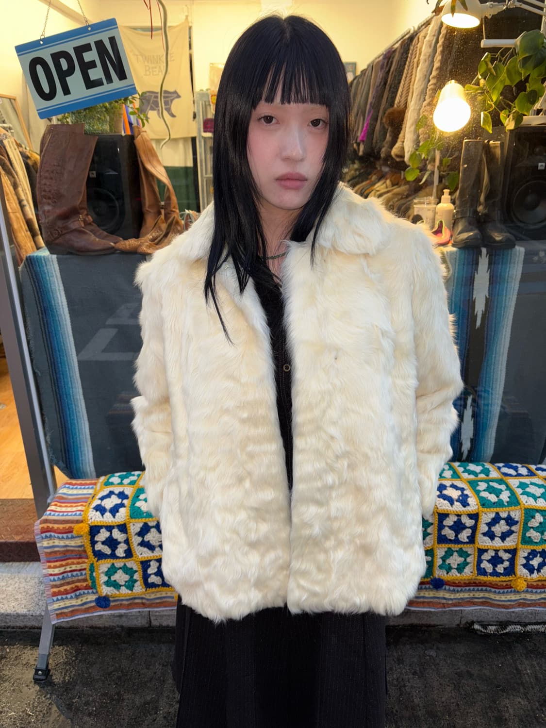 Vintage White Faux Fur Coat 상품이미지1